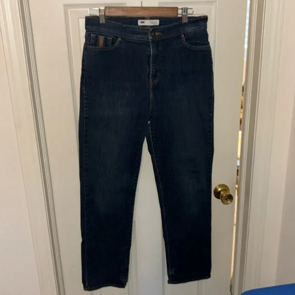 Levi’s SIZE 31”x 30”(12) Perfectly Slimming 512 Jeans - Straight Leg - Like New - Picture 3 of 14